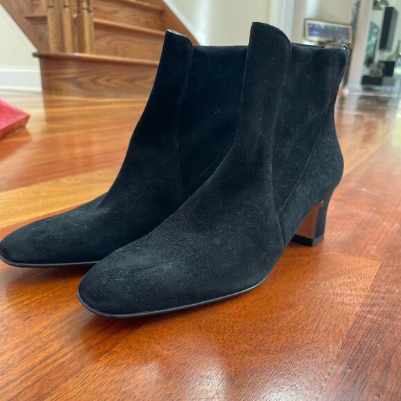 NEW Salvatore Ferragamo Booties Black Suede Size 7 - Picture 1 of 7